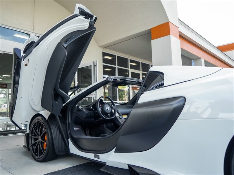 2016 McLaren 675LT Spider - Photo 19 - Bonita Springs, FL 34134