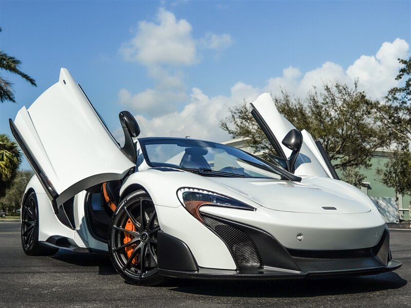 2016 McLaren 675LT Spider - Photo 38 - Bonita Springs, FL 34134