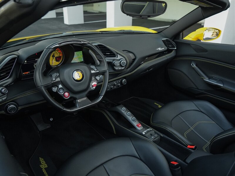 2018 Ferrari 488 Spider   - Photo 2 - Bonita Springs, FL 34134