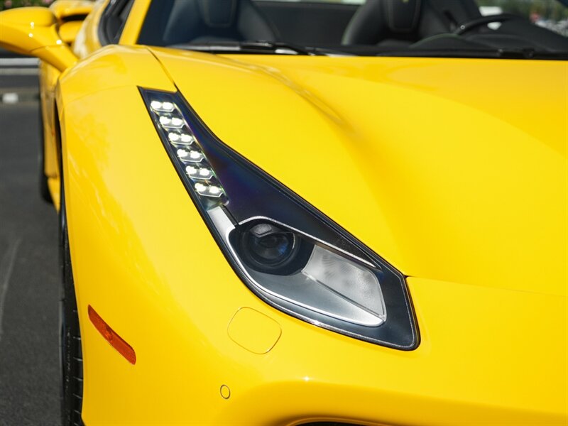 2018 Ferrari 488 Spider   - Photo 3 - Bonita Springs, FL 34134