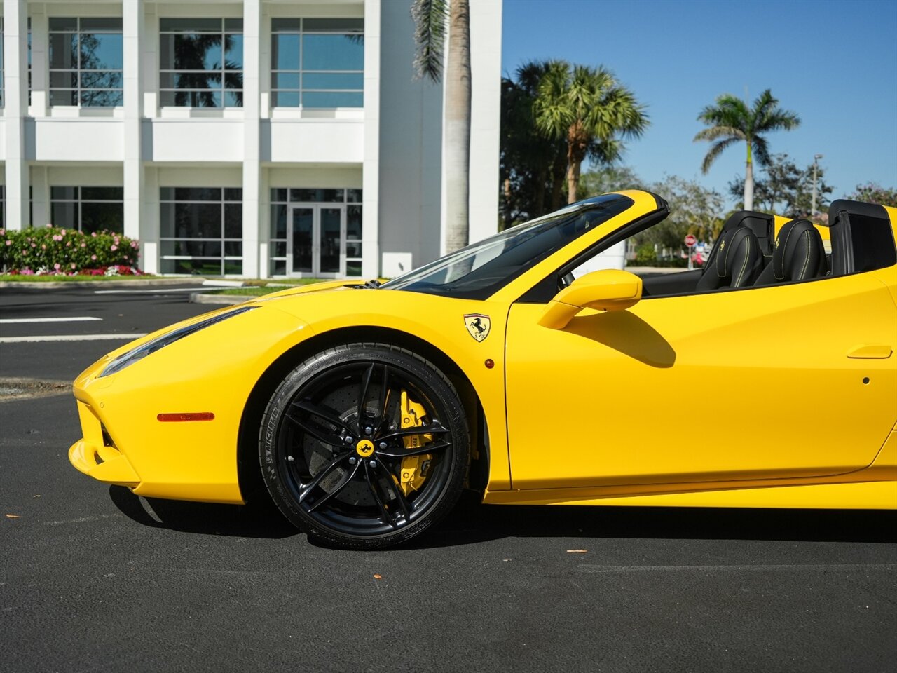 2018 Ferrari 488 Spider   - Photo 43 - Bonita Springs, FL 34134