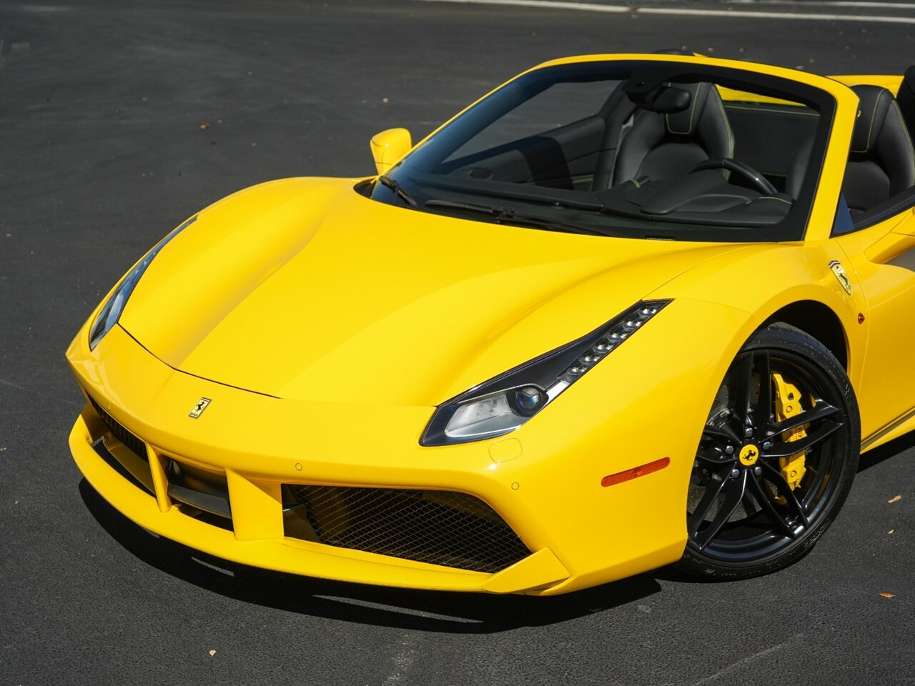 2018 Ferrari 488 Spider   - Photo 9 - Bonita Springs, FL 34134