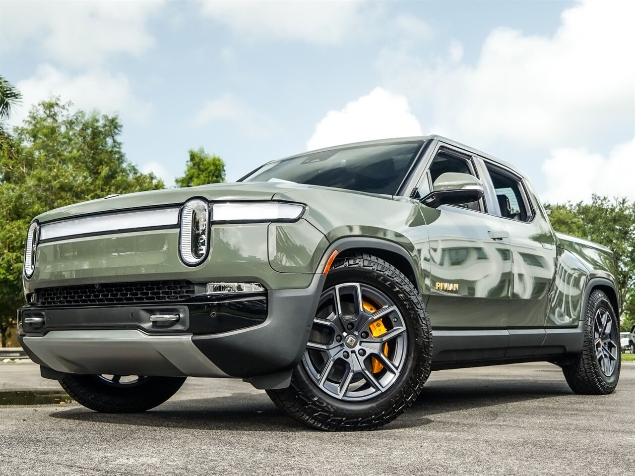 2022 Rivian R1T   - Photo 12 - Bonita Springs, FL 34134