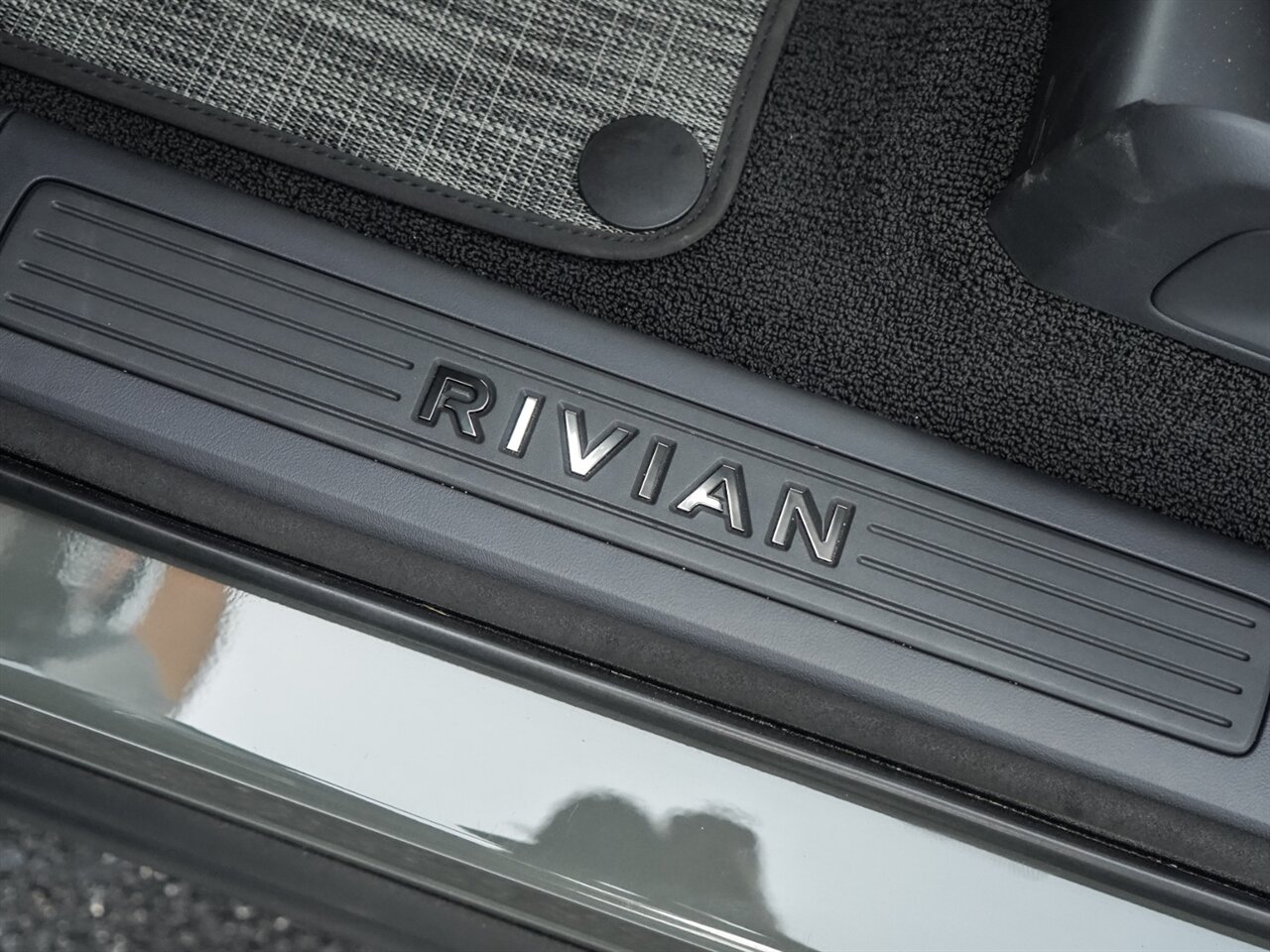 2022 Rivian R1T   - Photo 23 - Bonita Springs, FL 34134