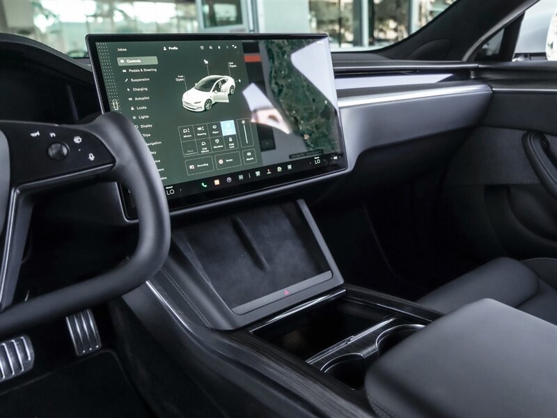 2021 Tesla Model S Plaid   - Photo 14 - Bonita Springs, FL 34134