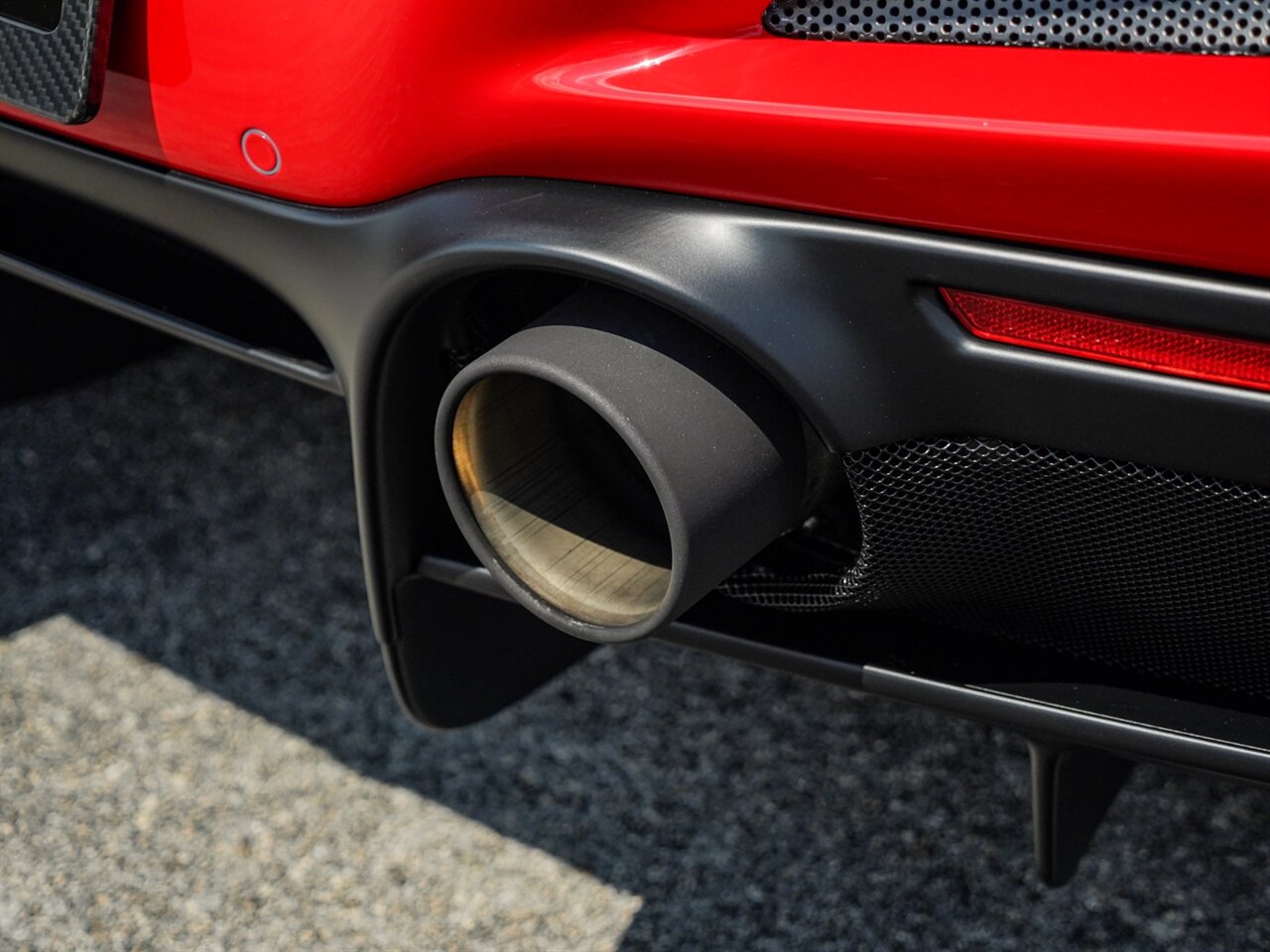 2022 Ferrari F8 Spider   - Photo 70 - Bonita Springs, FL 34134