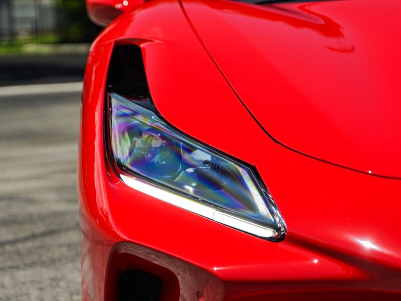 2022 Ferrari F8 Spider   - Photo 3 - Bonita Springs, FL 34134