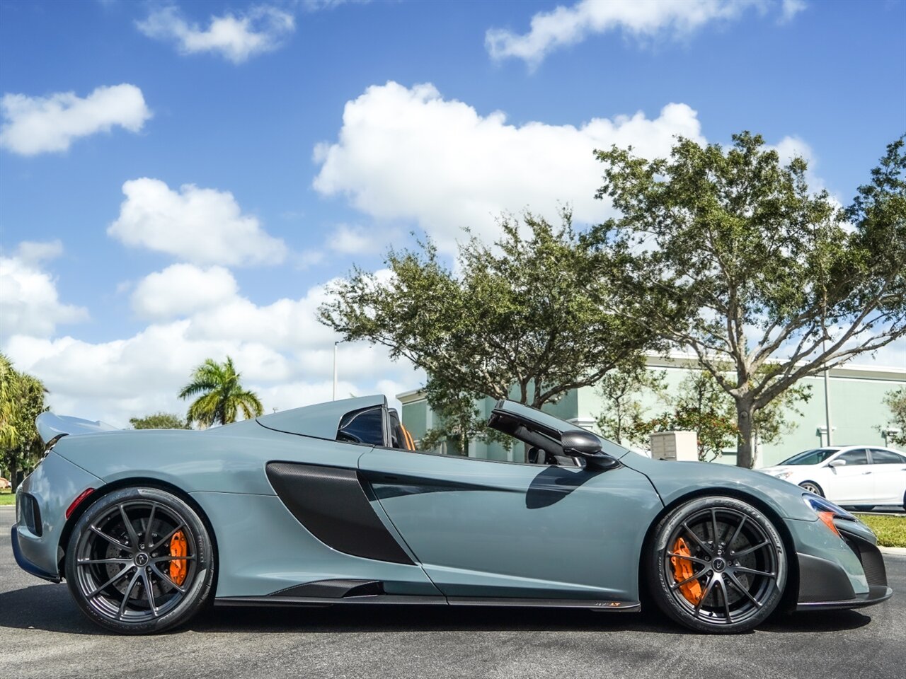 2016 McLaren 675LT Spider   - Photo 39 - Bonita Springs, FL 34134