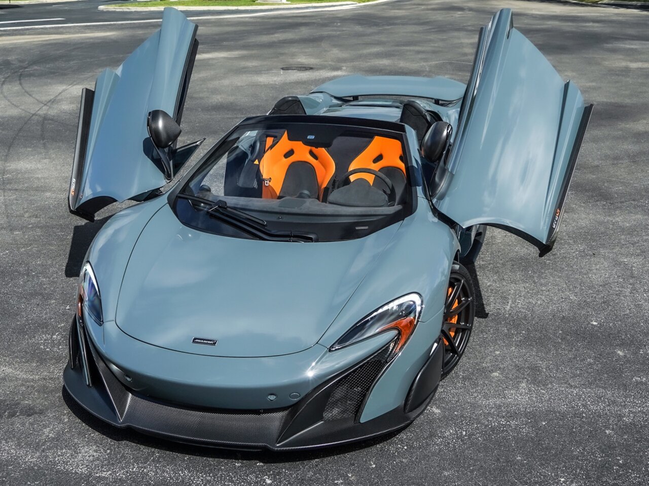 2016 McLaren 675LT Spider   - Photo 9 - Bonita Springs, FL 34134