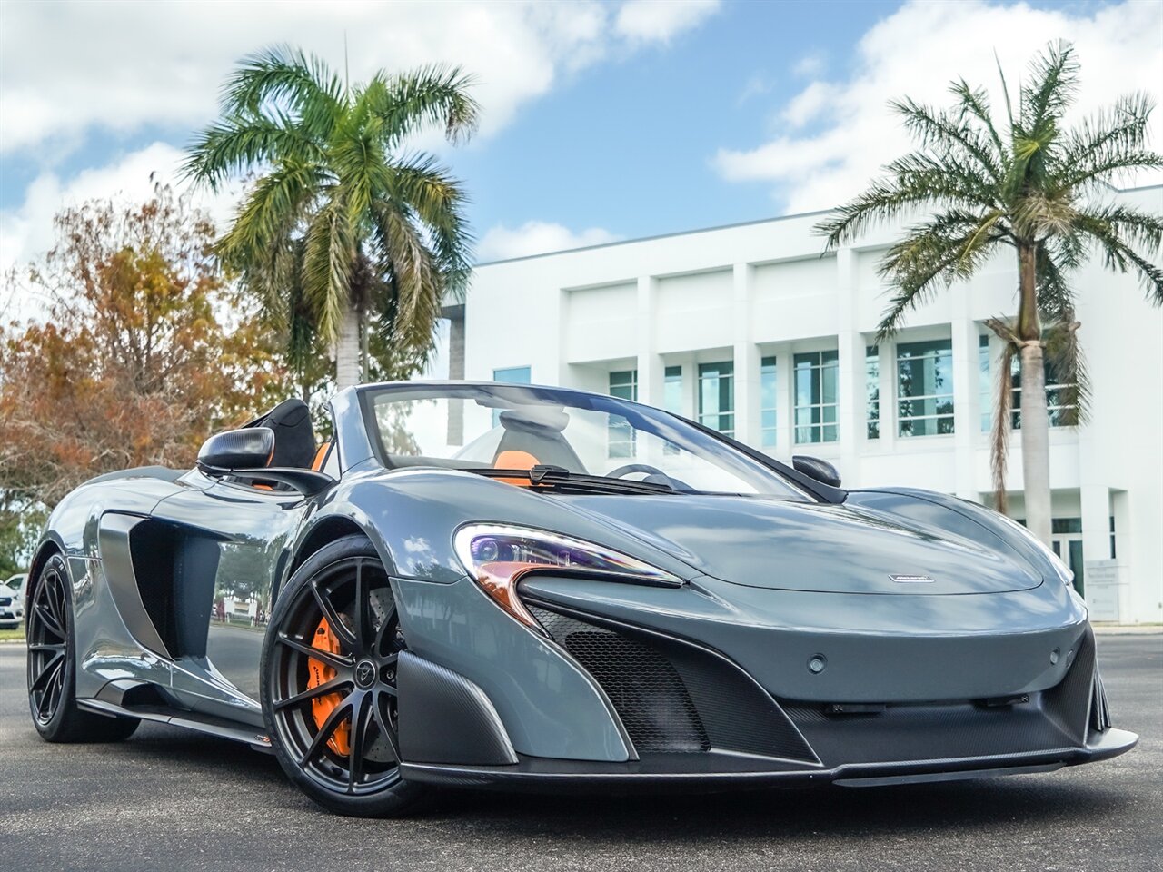 2016 McLaren 675LT Spider   - Photo 40 - Bonita Springs, FL 34134