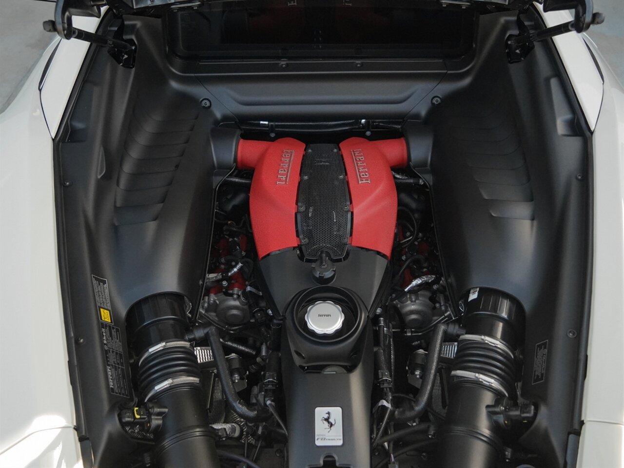 2021 Ferrari F8 Tributo   - Photo 39 - Bonita Springs, FL 34134