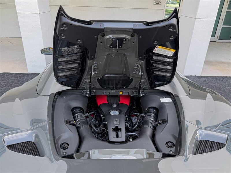 2022 Ferrari F8 Spider - Photo 36 - Bonita Springs, FL 34134