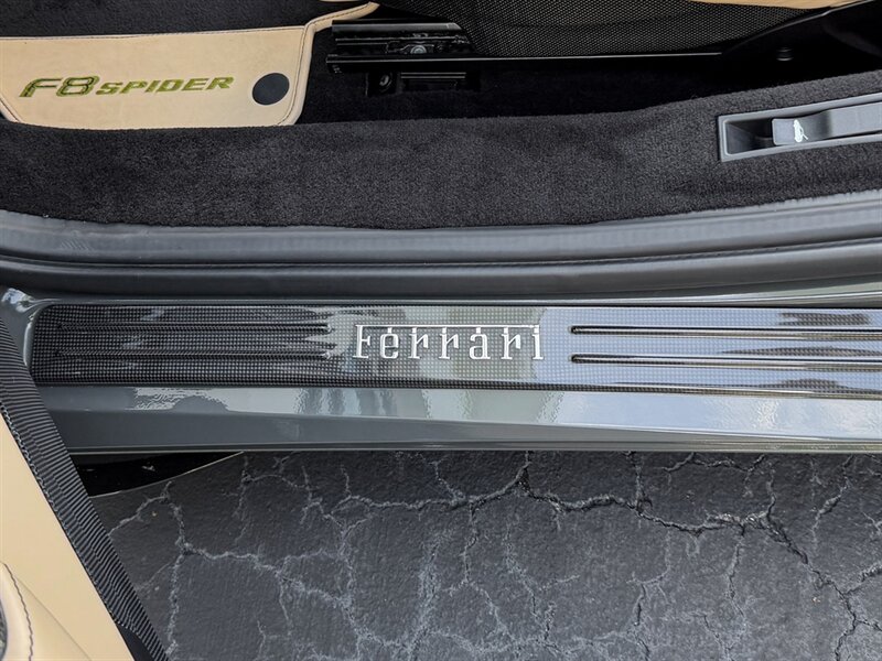 2022 Ferrari F8 Spider - Photo 26 - Bonita Springs, FL 34134