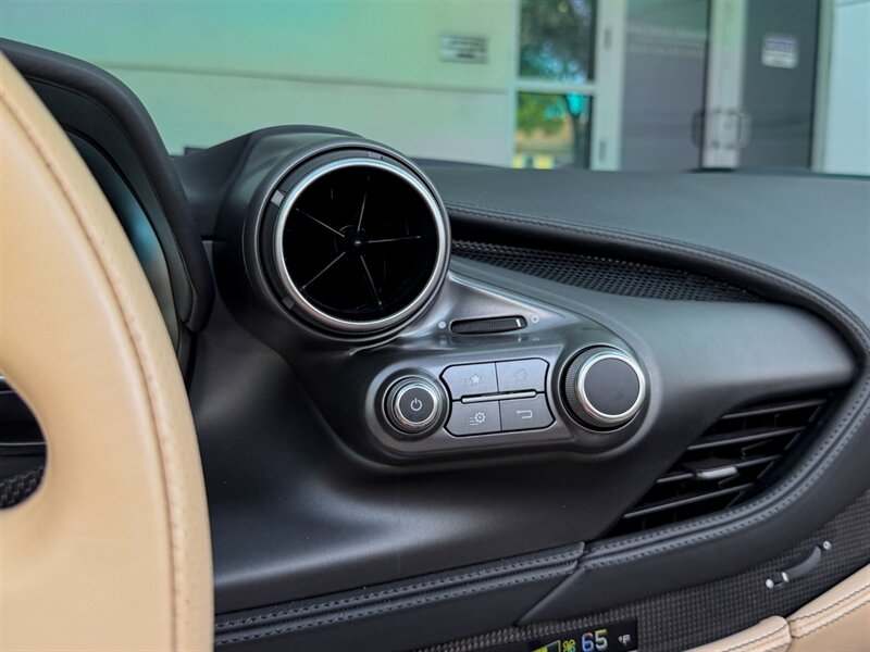 2022 Ferrari F8 Spider - Photo 16 - Bonita Springs, FL 34134