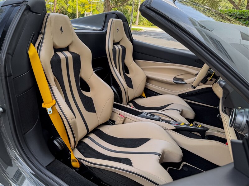 2022 Ferrari F8 Spider - Photo 34 - Bonita Springs, FL 34134