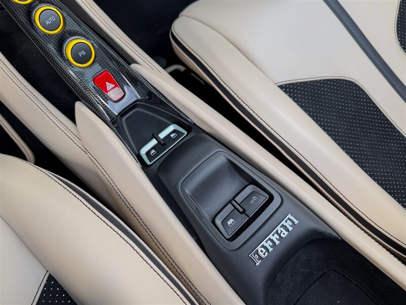 2022 Ferrari F8 Spider - Photo 19 - Bonita Springs, FL 34134