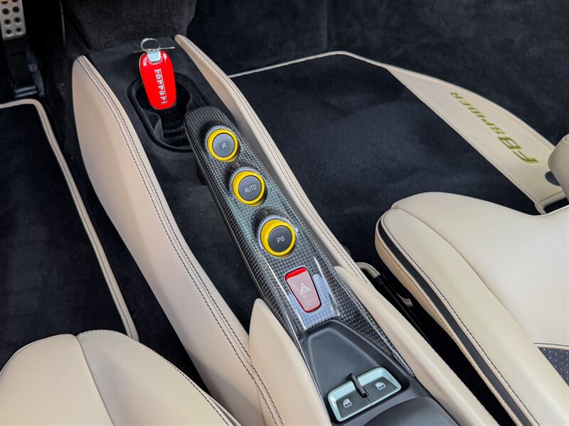2022 Ferrari F8 Spider - Photo 18 - Bonita Springs, FL 34134