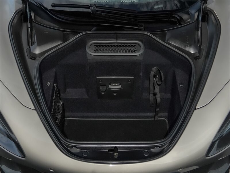 2020 McLaren 720S Spider   - Photo 22 - Bonita Springs, FL 34134