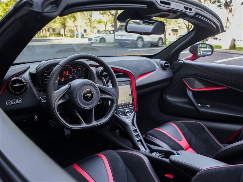 2022 McLaren 720S Spider Performance  