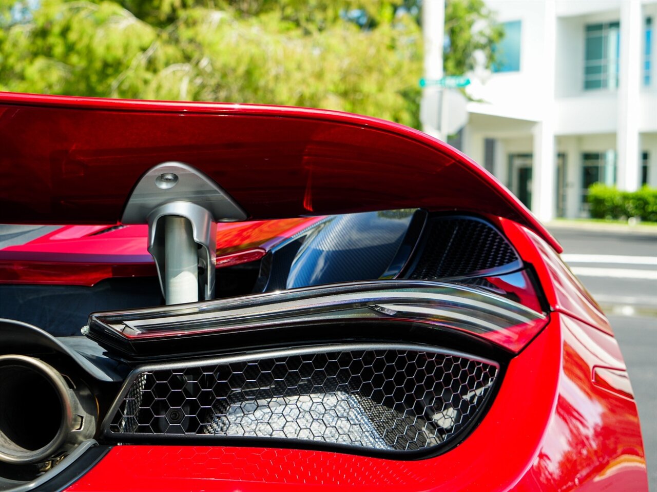 2022 McLaren 720S Spider Performance   - Photo 49 - Bonita Springs, FL 34134