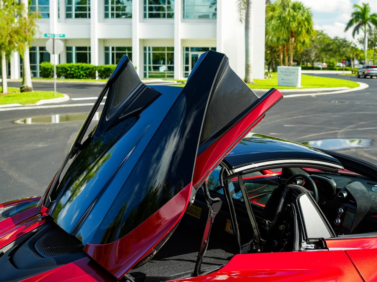 2022 McLaren 720S Spider Performance   - Photo 58 - Bonita Springs, FL 34134