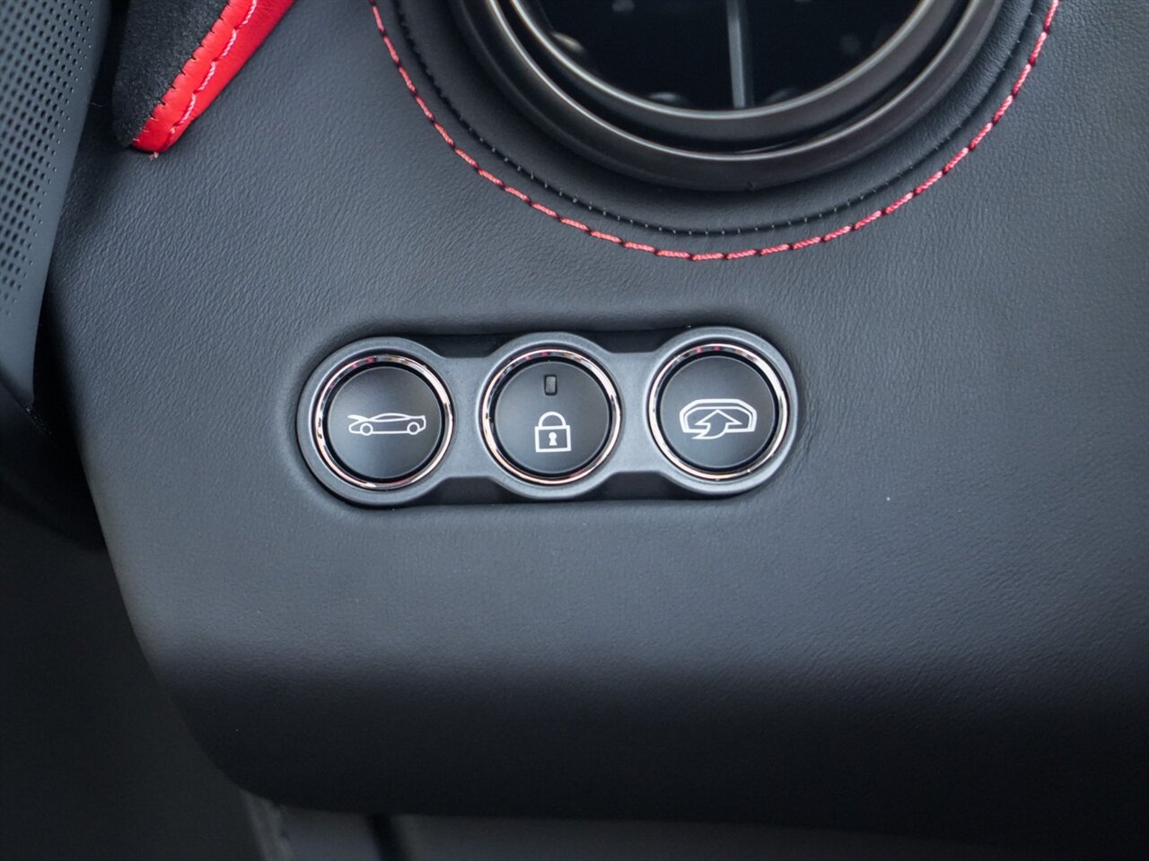 2022 McLaren 720S Spider Performance   - Photo 23 - Bonita Springs, FL 34134