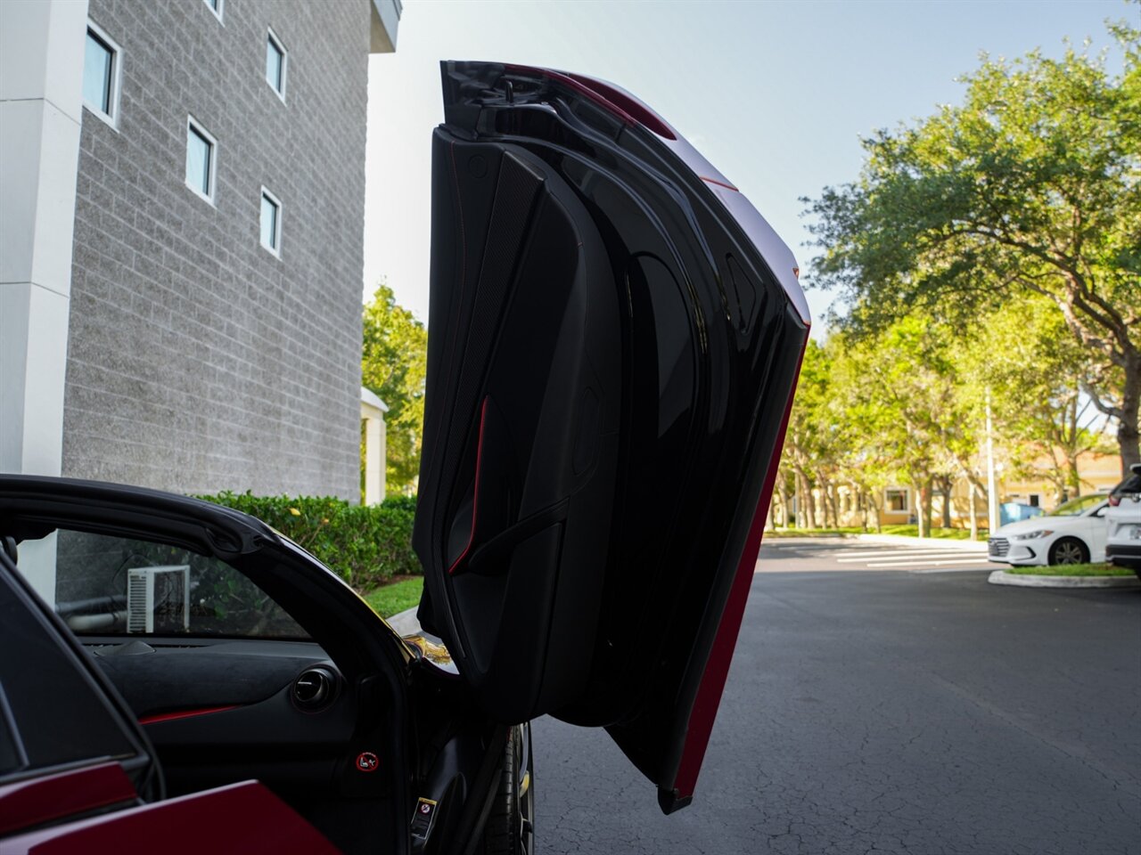 2022 McLaren 720S Spider Performance   - Photo 33 - Bonita Springs, FL 34134