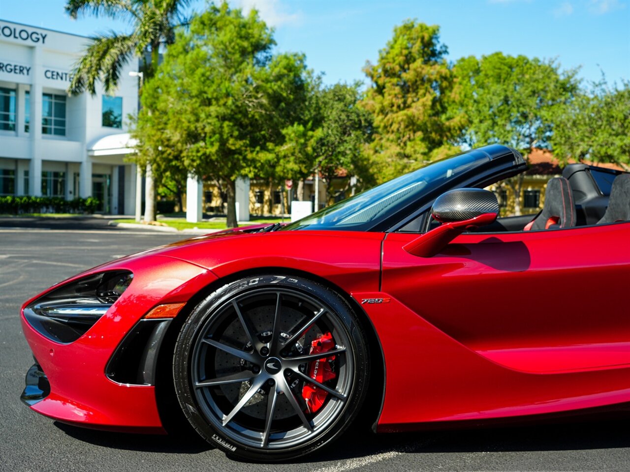 2022 McLaren 720S Spider Performance   - Photo 36 - Bonita Springs, FL 34134