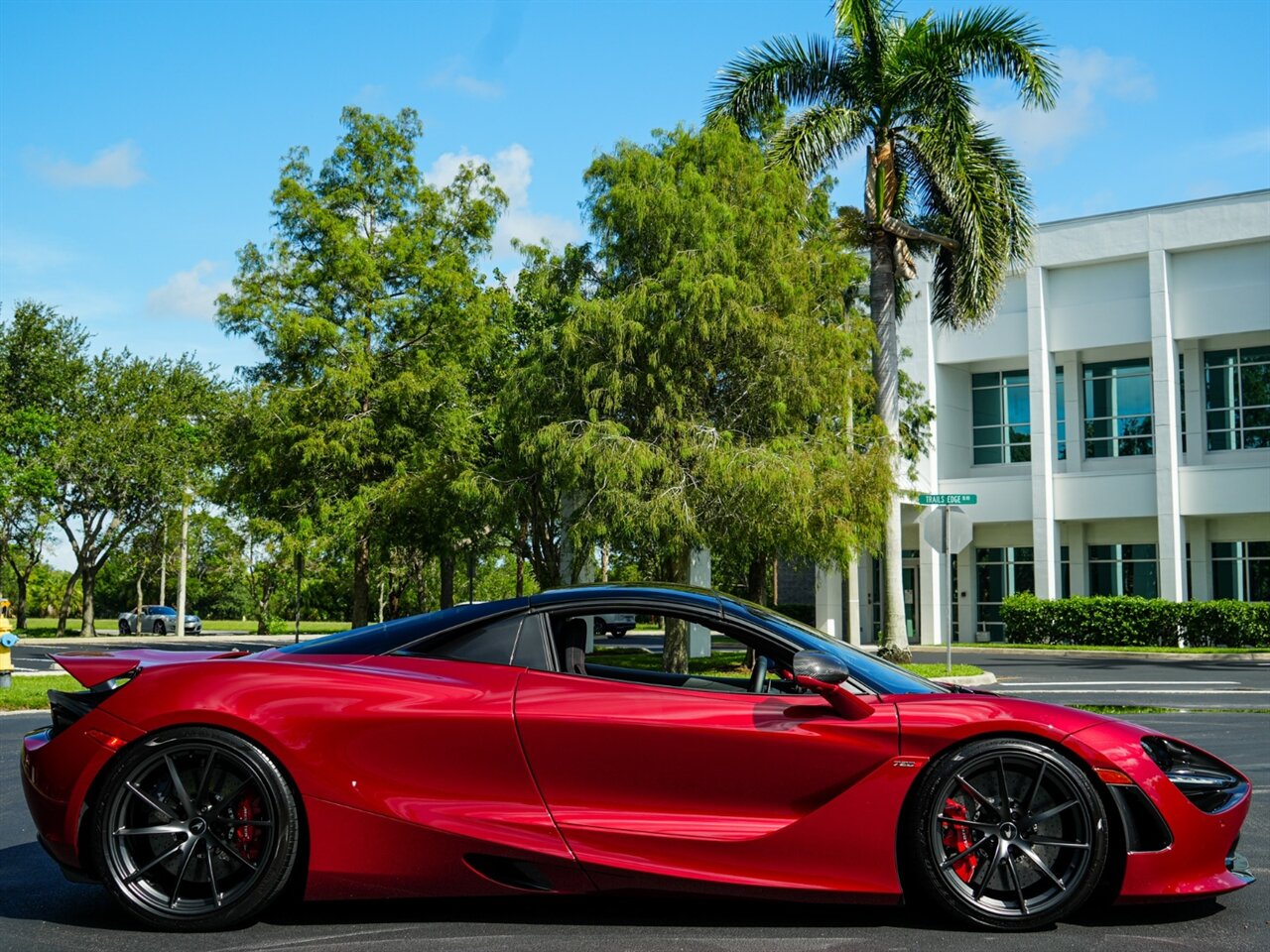 2022 McLaren 720S Spider Performance   - Photo 59 - Bonita Springs, FL 34134