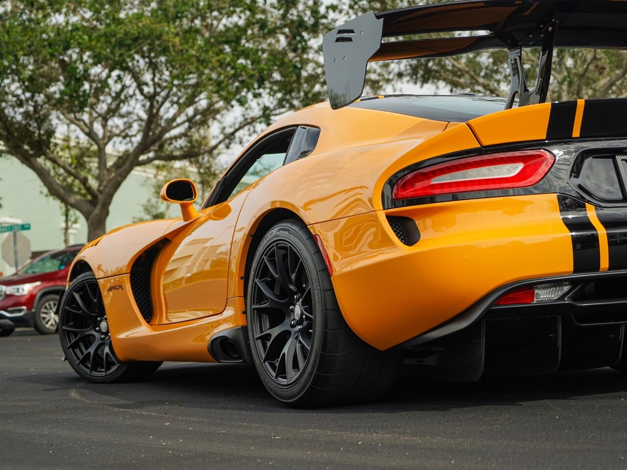 2016 Dodge Viper ACR   - Photo 49 - Bonita Springs, FL 34134