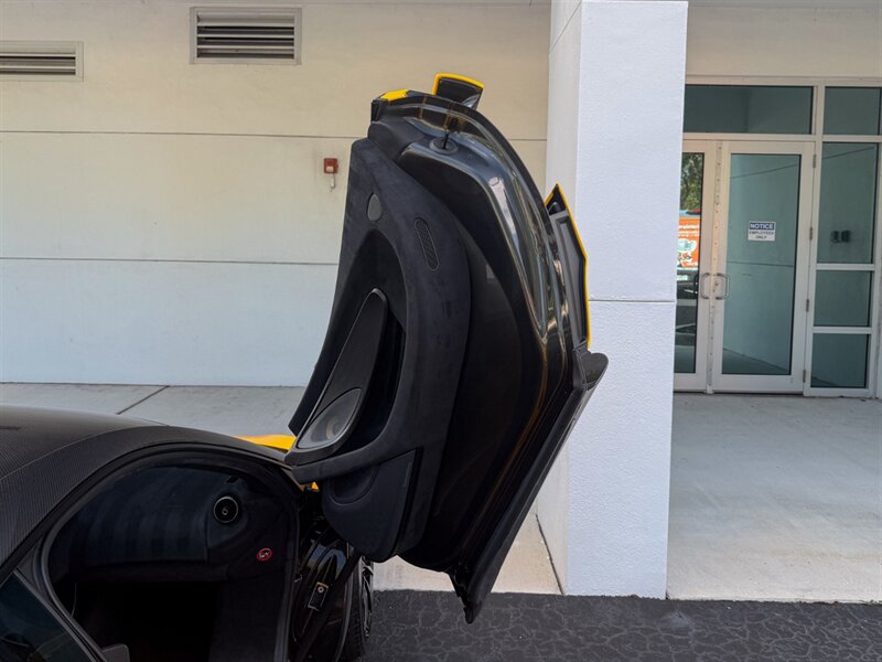 2019 McLaren 600LT - Photo 35 - Bonita Springs, FL 34134
