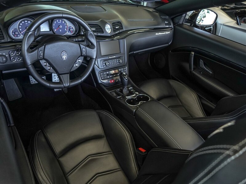 2015 Maserati GranTurismo Sport   - Photo 2 - Bonita Springs, FL 34134