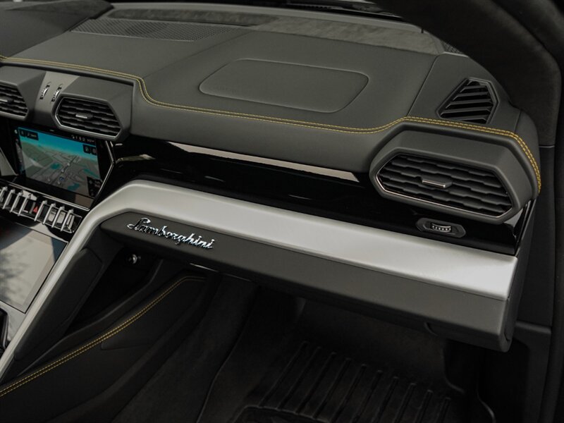 2022 Lamborghini Urus - Photo 42 - Bonita Springs, FL 34134