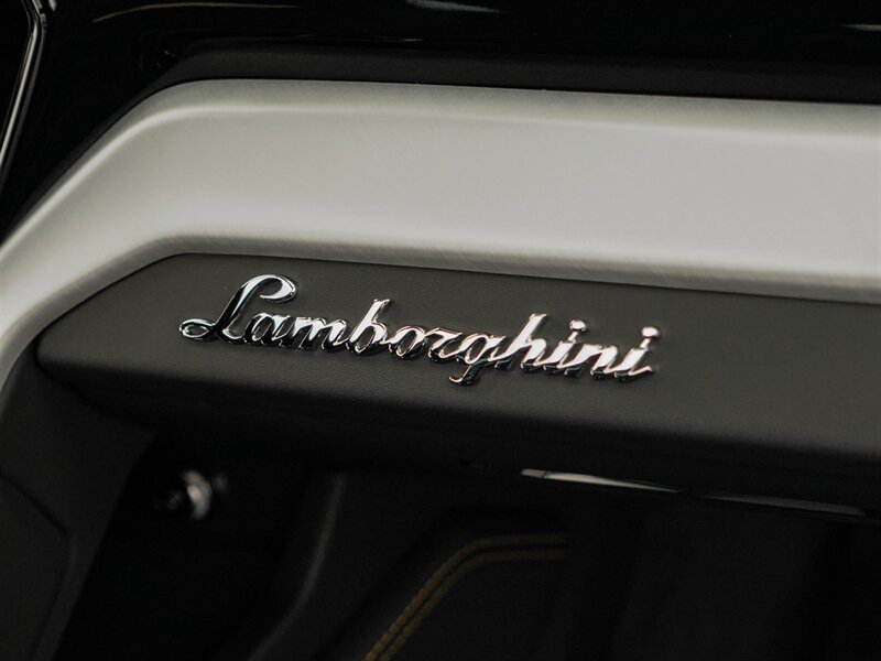 2022 Lamborghini Urus - Photo 43 - Bonita Springs, FL 34134