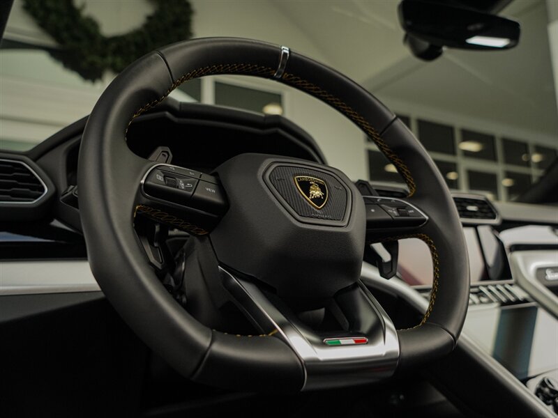 2022 Lamborghini Urus - Photo 13 - Bonita Springs, FL 34134