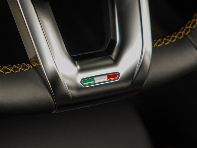 2022 Lamborghini Urus - Photo 35 - Bonita Springs, FL 34134