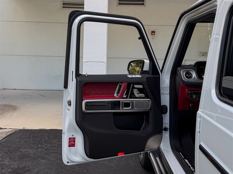 2021 Mercedes-Benz AMG G 63   - Photo 21 - Bonita Springs, FL 34134