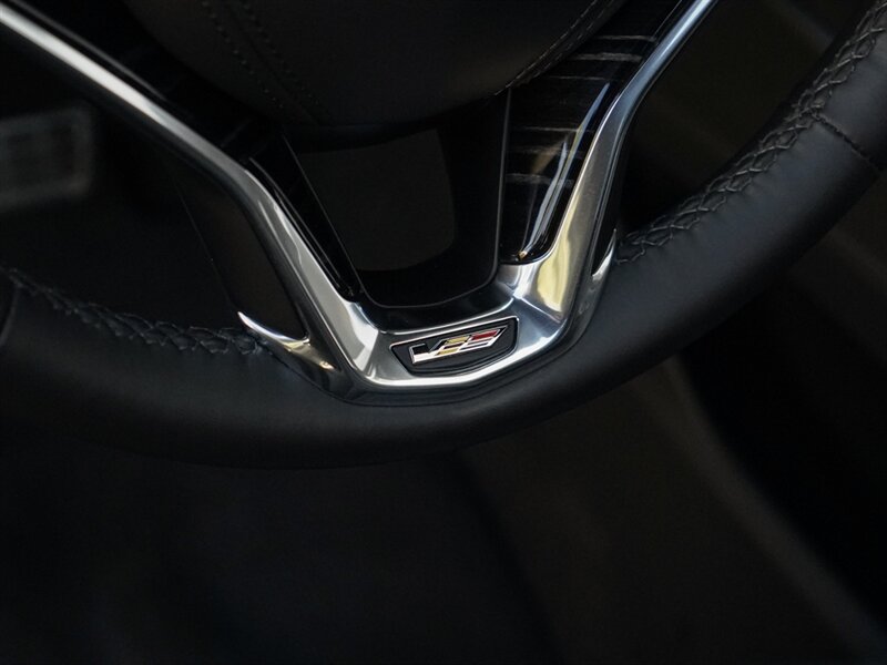 2023 Cadillac Escalade-V   - Photo 14 - Bonita Springs, FL 34134