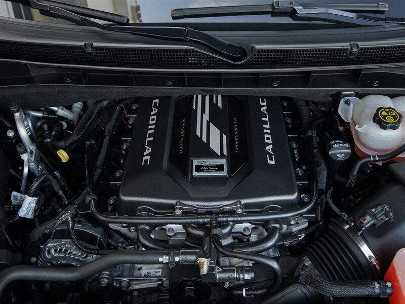 2023 Cadillac Escalade-V   - Photo 41 - Bonita Springs, FL 34134