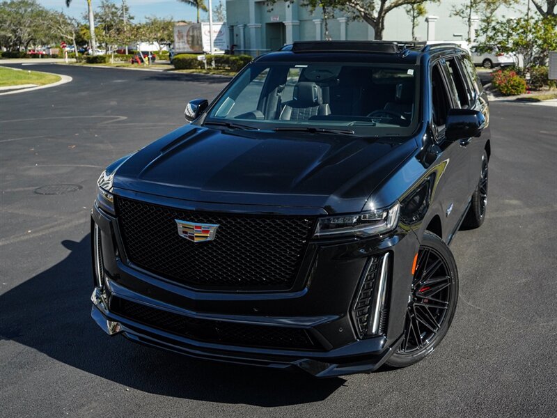 2023 Cadillac Escalade-V   - Photo 8 - Bonita Springs, FL 34134