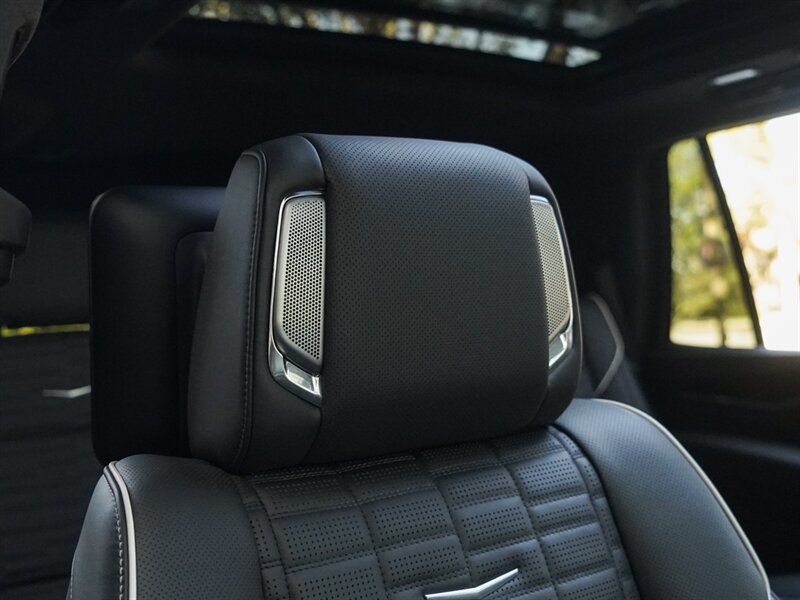 2023 Cadillac Escalade-V   - Photo 38 - Bonita Springs, FL 34134