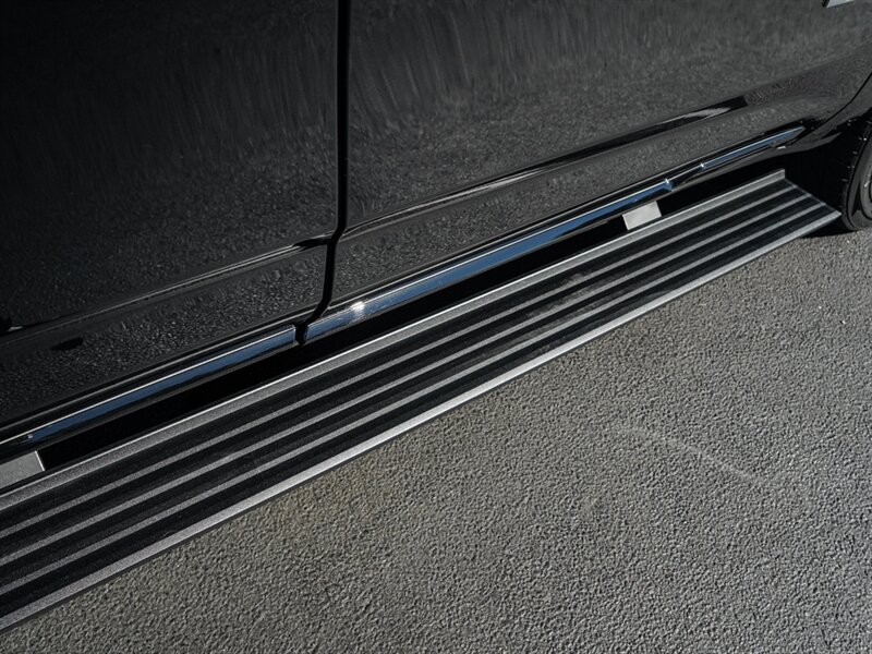 2023 Cadillac Escalade-V   - Photo 73 - Bonita Springs, FL 34134