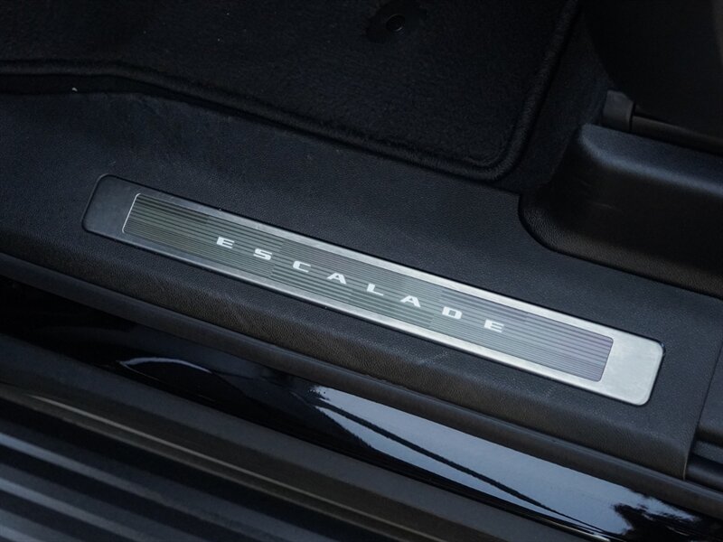 2023 Cadillac Escalade-V   - Photo 30 - Bonita Springs, FL 34134