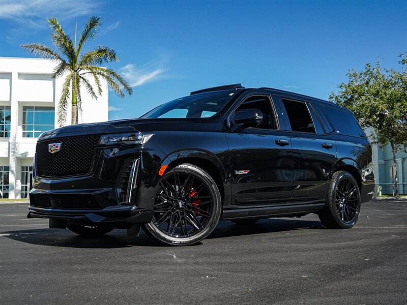 2023 Cadillac Escalade-V   - Photo 11 - Bonita Springs, FL 34134