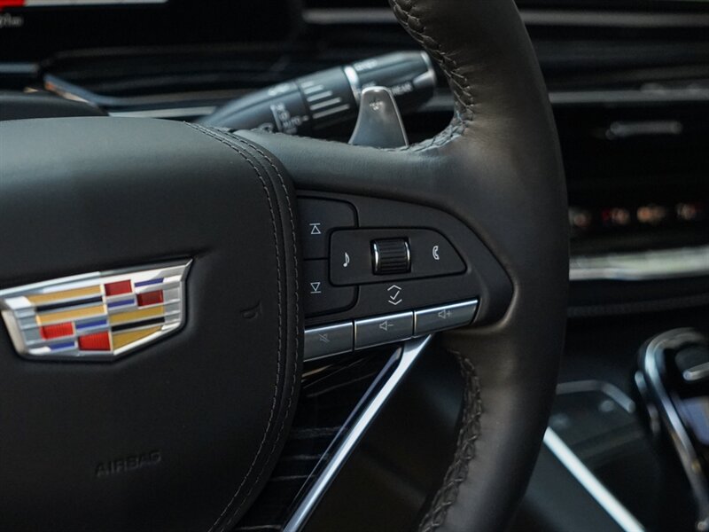 2023 Cadillac Escalade-V   - Photo 15 - Bonita Springs, FL 34134