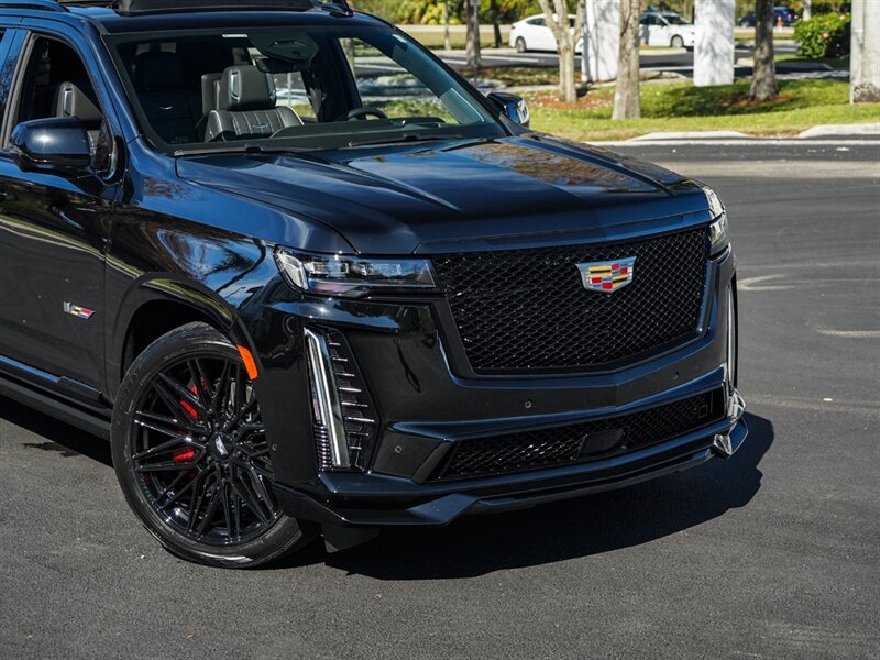 2023 Cadillac Escalade-V   - Photo 76 - Bonita Springs, FL 34134