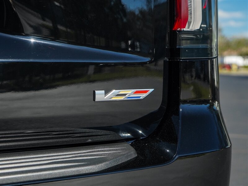 2023 Cadillac Escalade-V   - Photo 61 - Bonita Springs, FL 34134