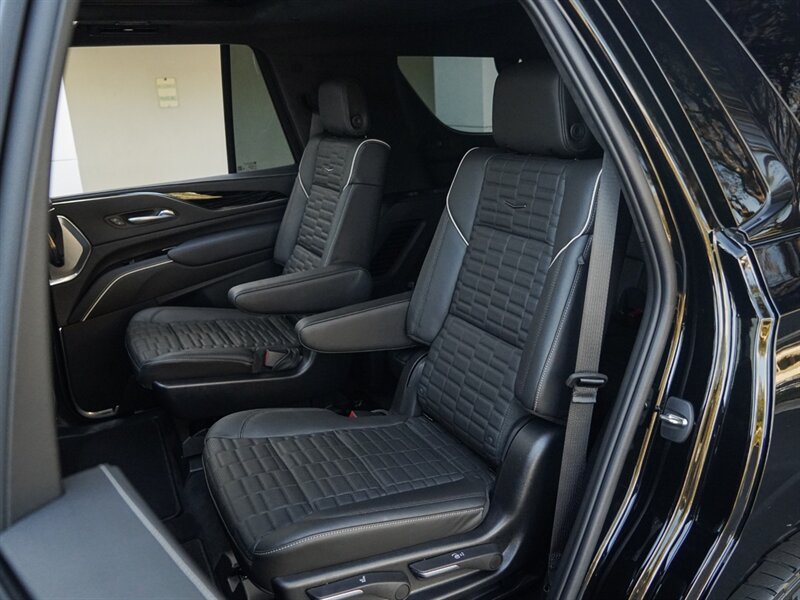 2023 Cadillac Escalade-V   - Photo 31 - Bonita Springs, FL 34134