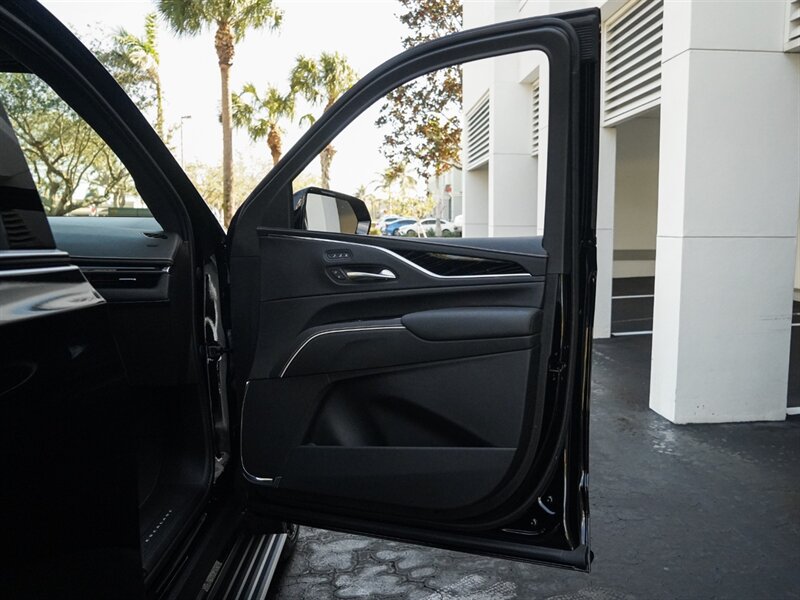 2023 Cadillac Escalade-V   - Photo 40 - Bonita Springs, FL 34134