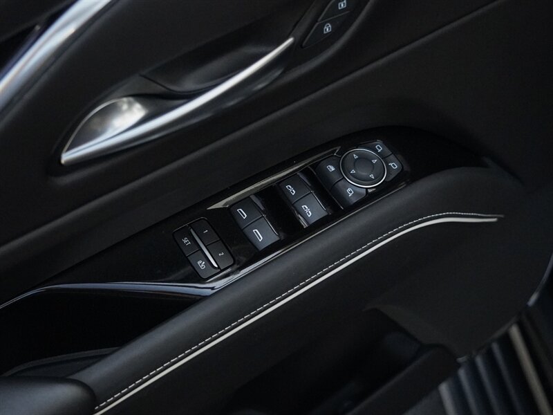 2023 Cadillac Escalade-V   - Photo 28 - Bonita Springs, FL 34134